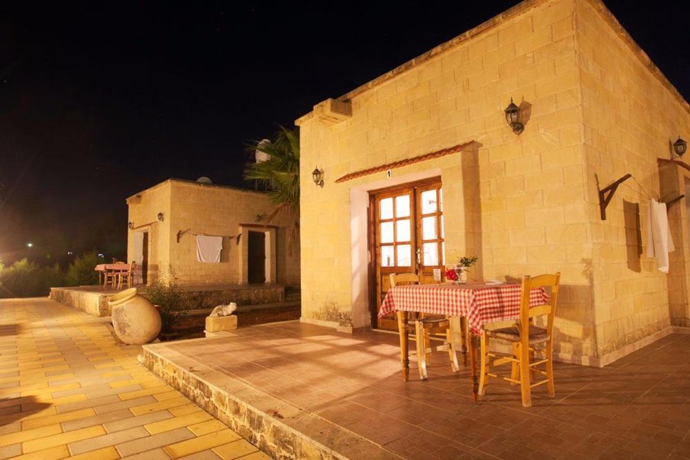 Glaro Garden Hotel Agia Trias Exterior foto